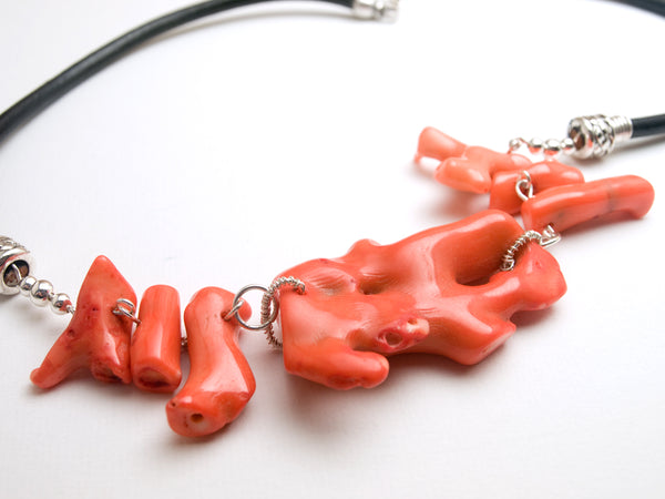 Collar Mariposa Coral