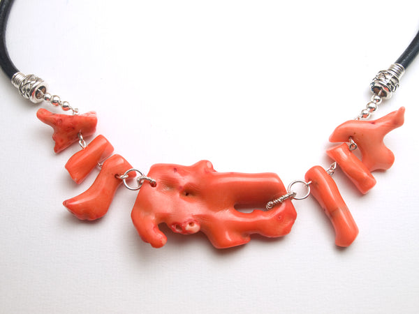 Collar Mariposa Coral