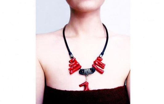 Collar Plateado Coral
