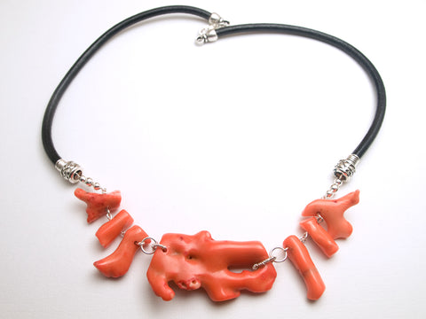 Collar Mariposa Coral