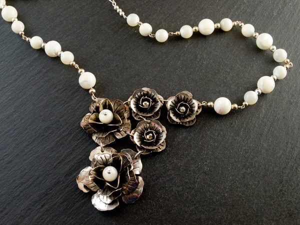 Collar Ópera Floral